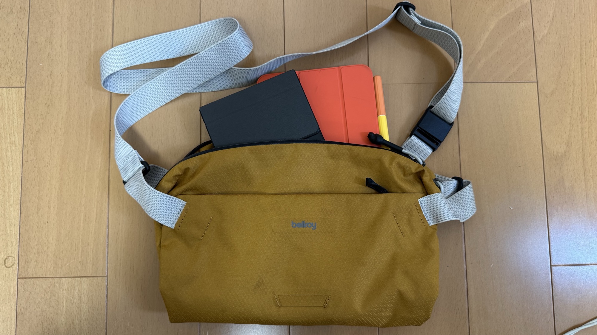 Omikamo 折りたたみ式Bluetoothキーボード バッグ収納