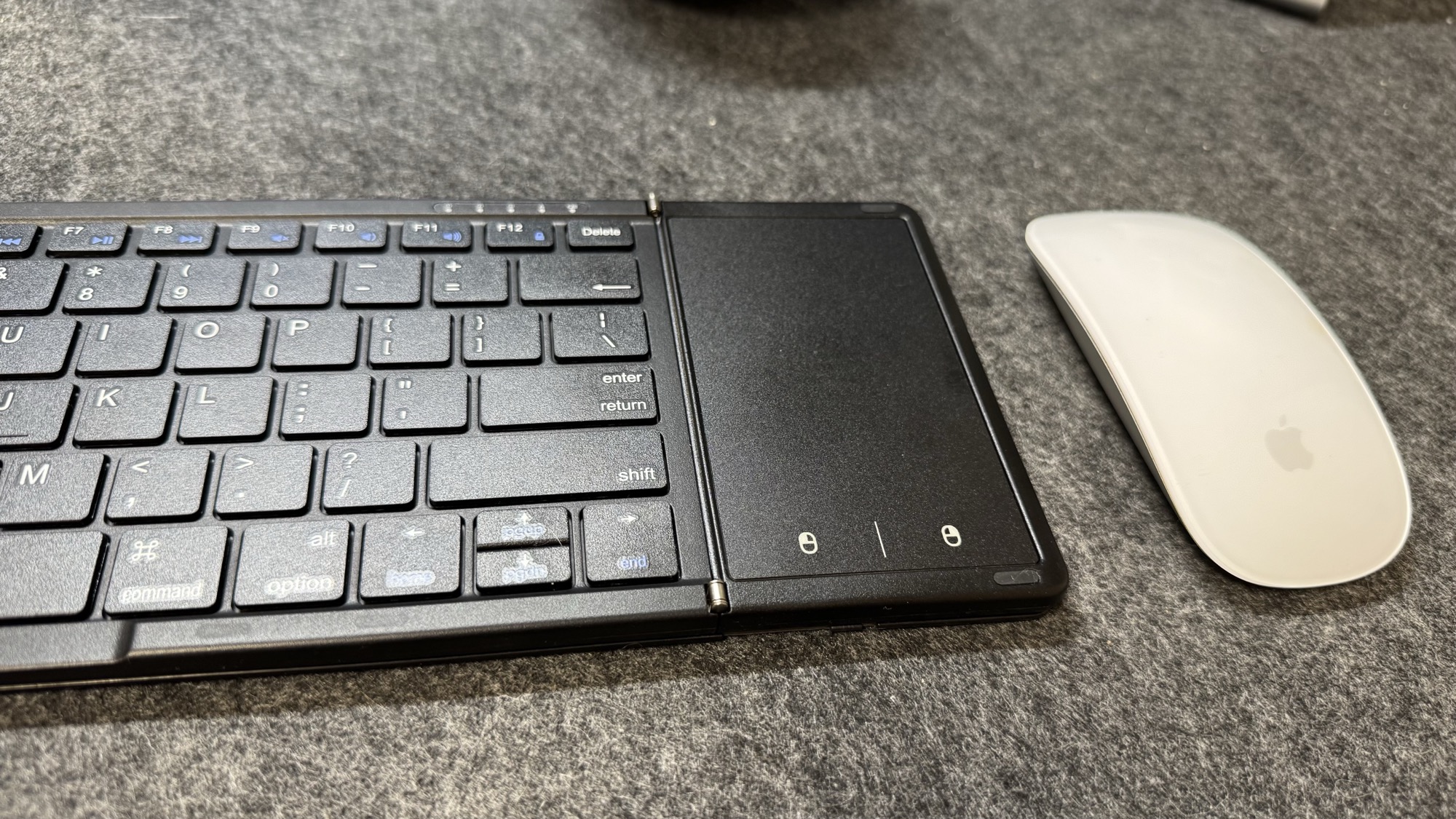 Omikamo キーボード デスク上で利用中
